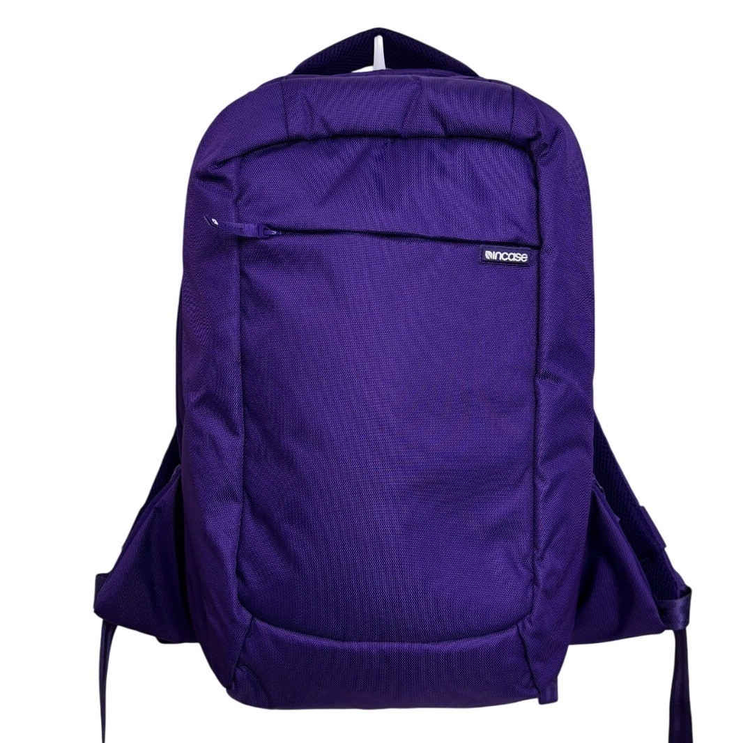 Incase Purple Laptop Backpack Padded Sleeve Deluxe Pockets Macbook 17" EUC