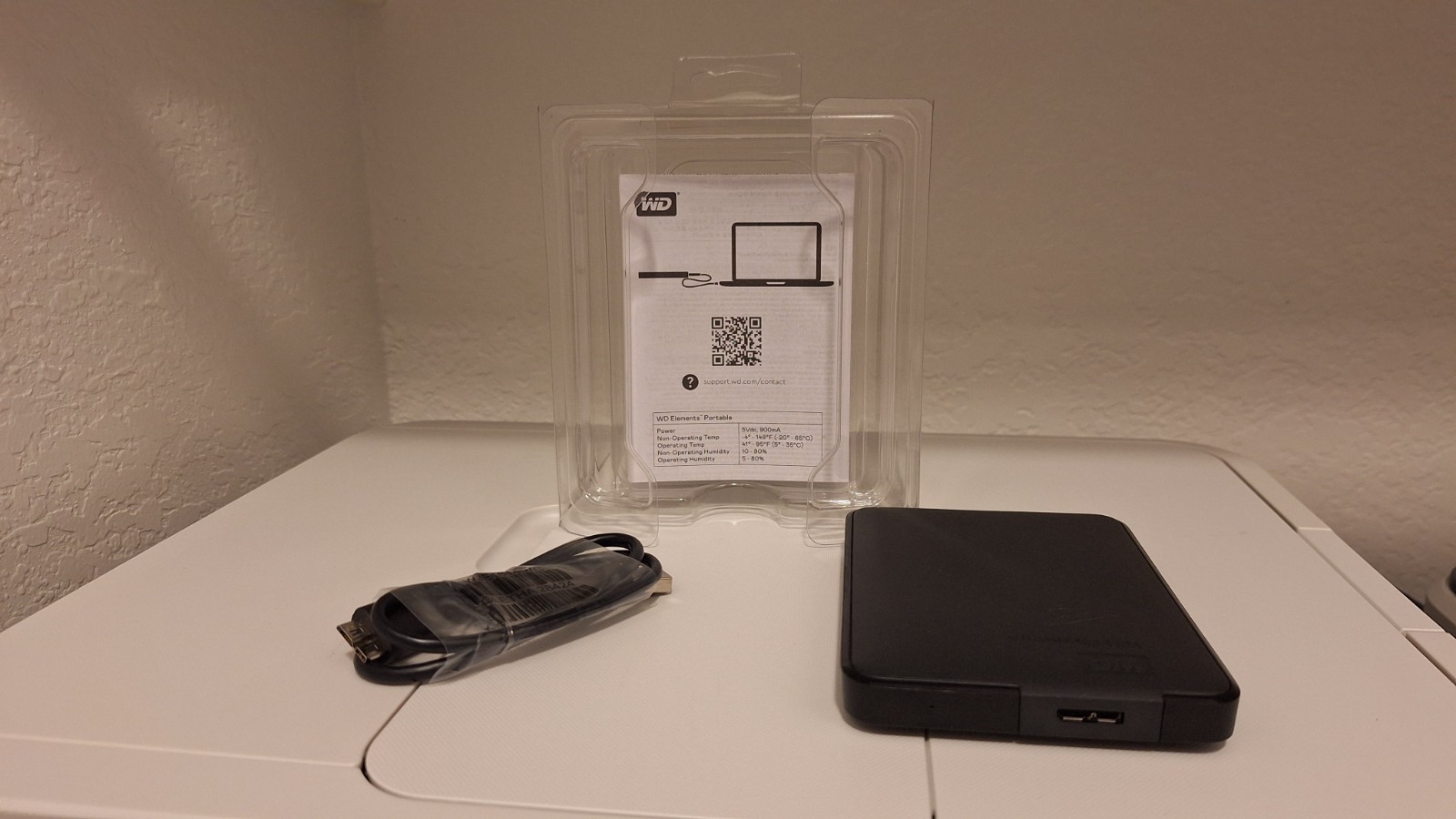 MILDLY USED WD Elements 2TB External Hard Drive (USB-A, Windows, Reformattable)