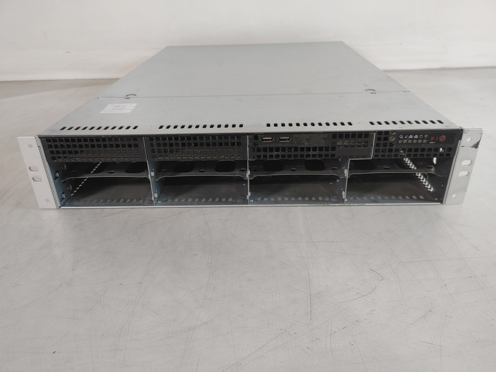 SuperMicro CSE-825 2.20 GHz Intel Xeon E5-1650 v4 4 GB DDR4 Storage Node No