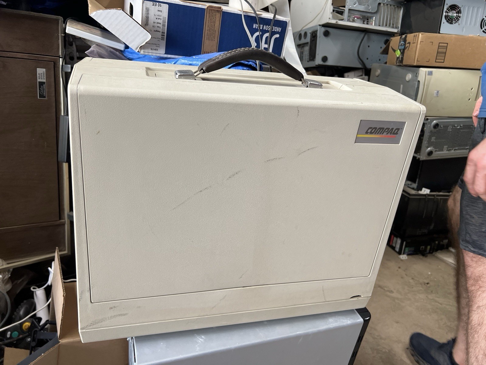 Vintage Compaq PLUS Portable Personal Computer - For Parts / Repair Only