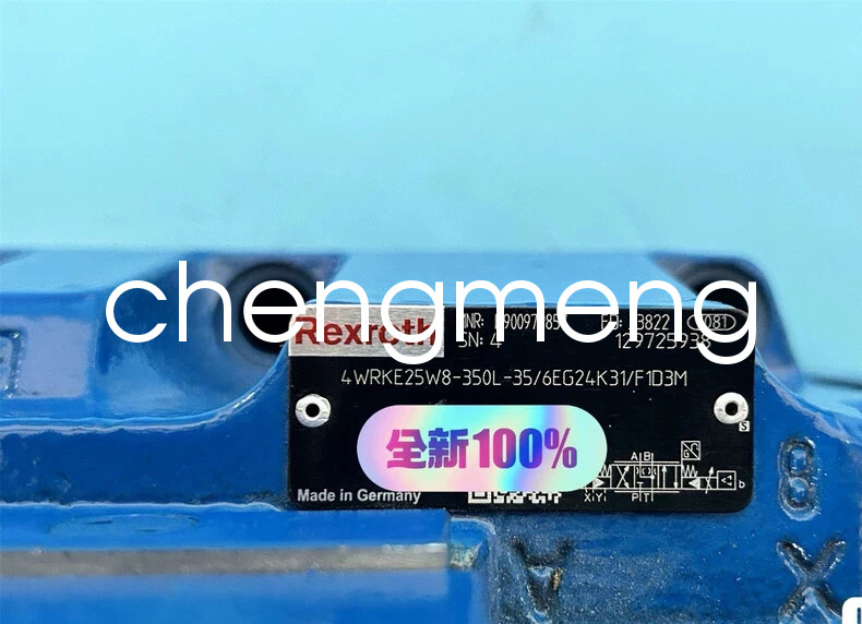 1PCS    R900979857 4WRKE25W8-350L-3X/6EG24K31/F1D3M Rexroth  valve  new