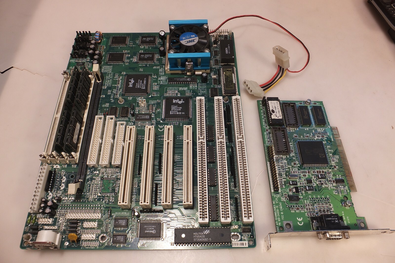 ECS P5VX-Be REV.3.0 Socket 7 3x ISA Motherboard +CPU 166MHz+FAN +RAM 32Mb +Video