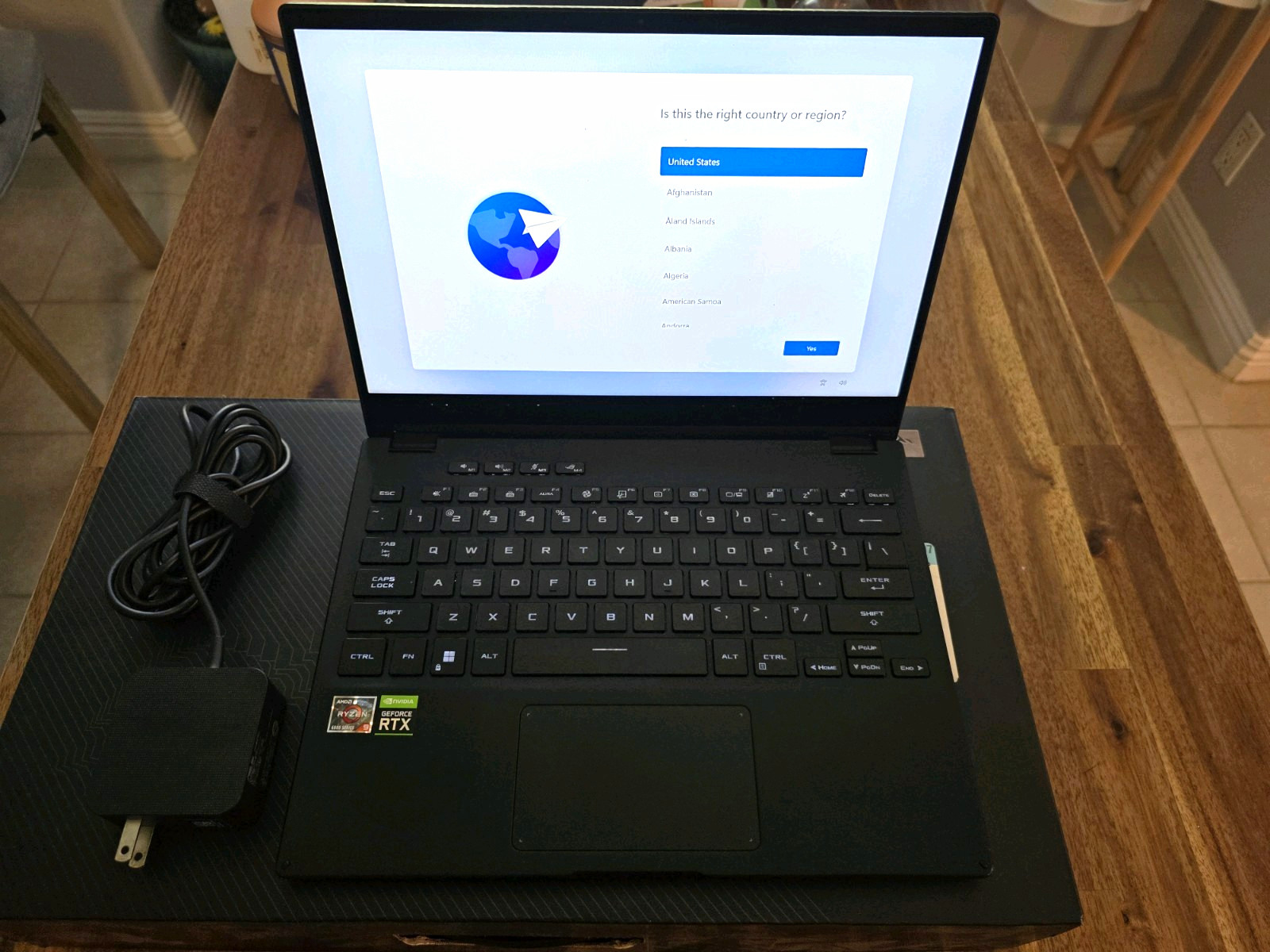 ASUS ROG Flow X13 -Ryzen 9 6900HS - 1 Tb SSD - 16 GB LPDDR5 - Rtx 3050TI