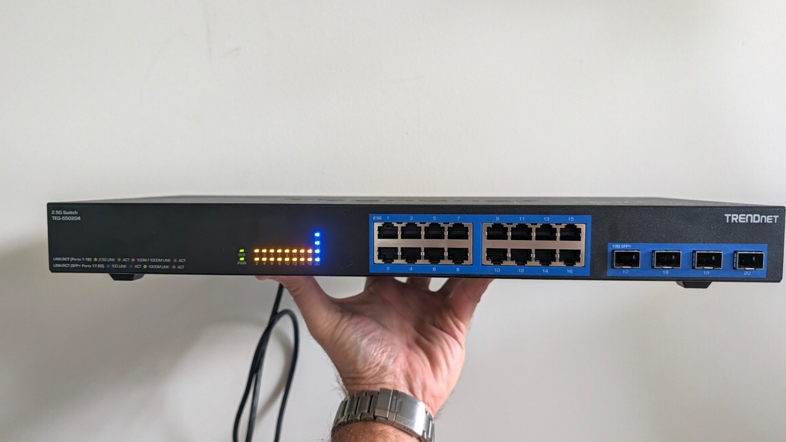 TRENDnet TEG-S50204 20-Port 2.5G Switch 4x 10G SFP+ Unmanaged Rackmount - Used