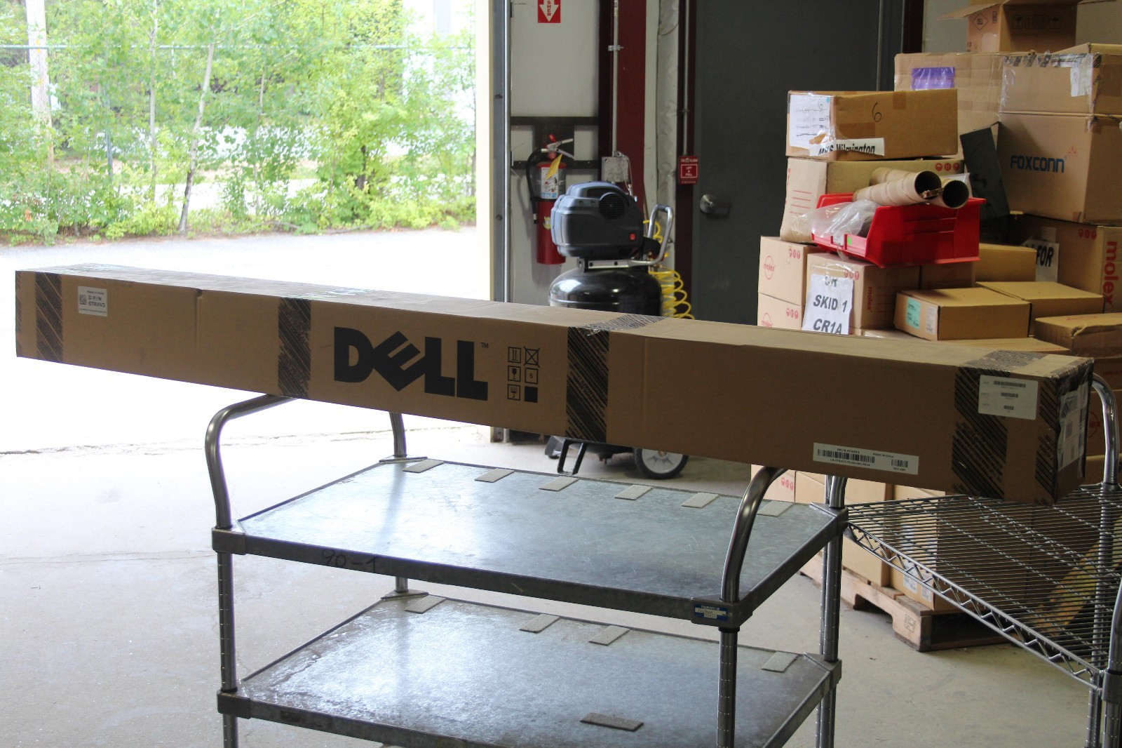 TRVV3 DELLB0010 208V 50/60Hz 60A 17.3kW 3-Phase 6x IEC320-C13 12x IEC320-C19 NEW