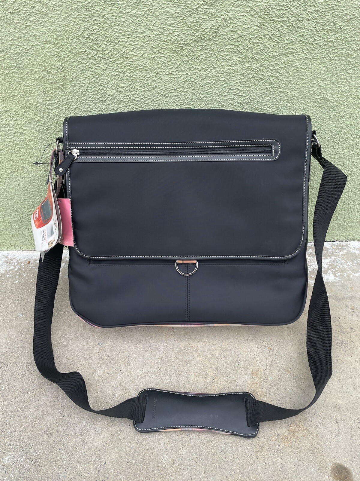 Targus Prism Ladies Messenger Bag Carry Laptop Case 15” TLM007US Pink Plaid NEW