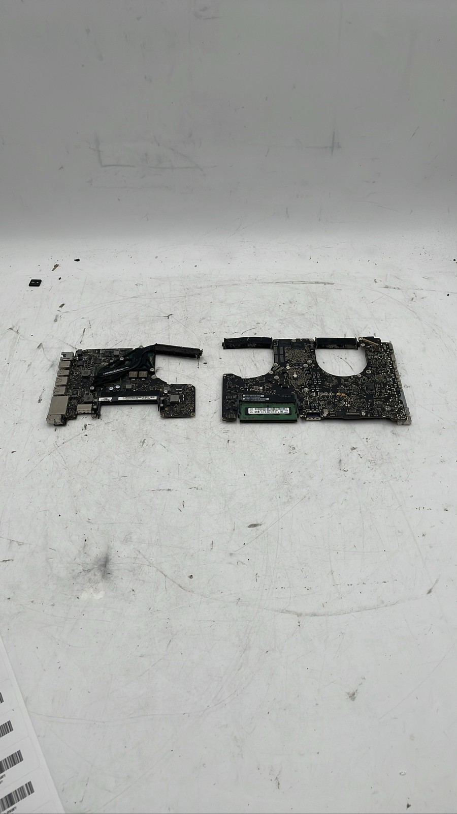 Apple A1278 2.4GHz MLX Logic Board & A1286 MacBook Pro Logic Board Bundle