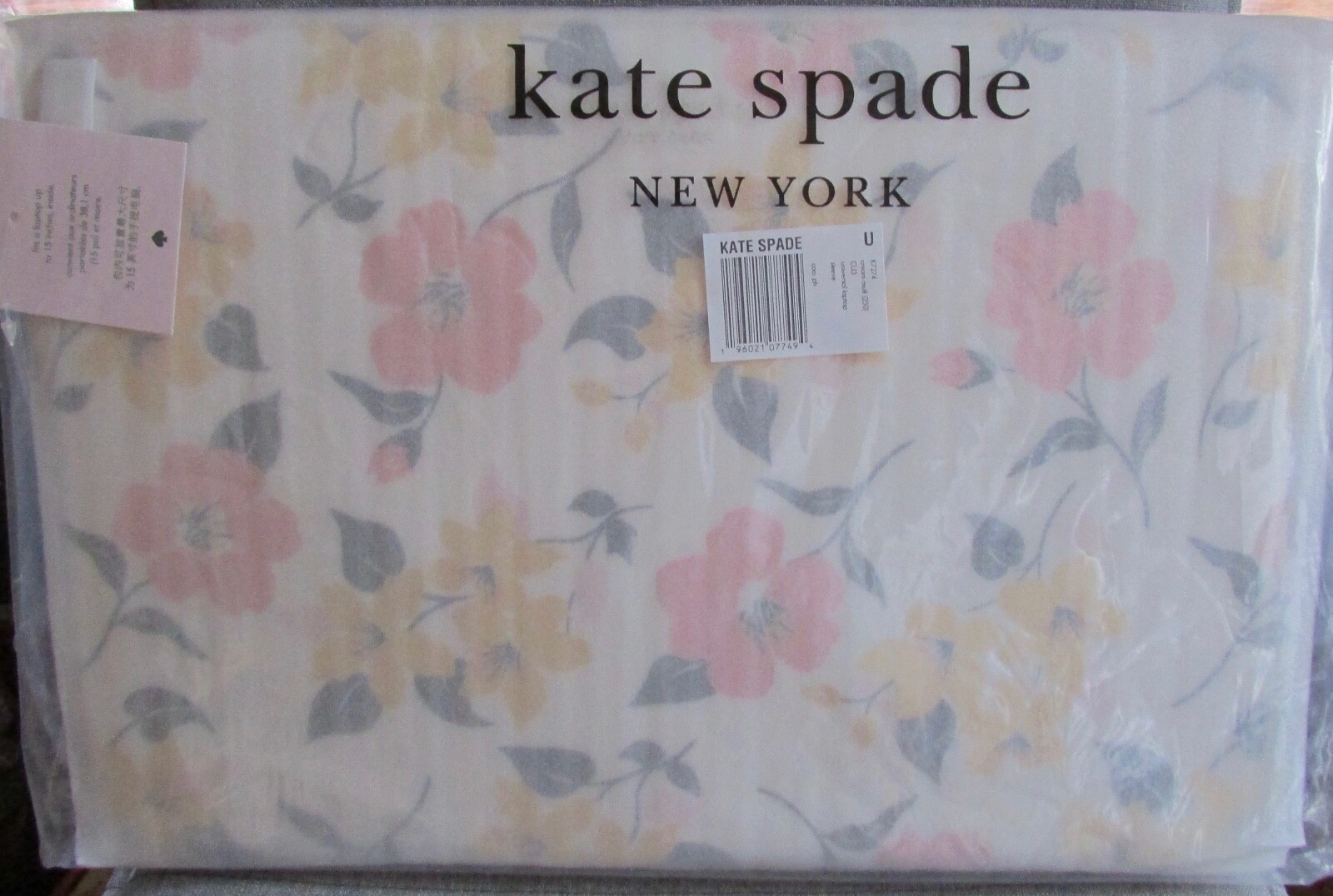 Kate Spade Staci 15" Laptop Sleeve Case Lily Blooms New Cream Multi $110
