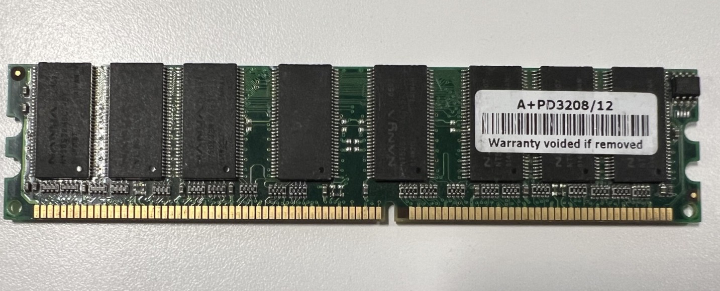 A+PD3208/12 Nanya DIMM Memory Module