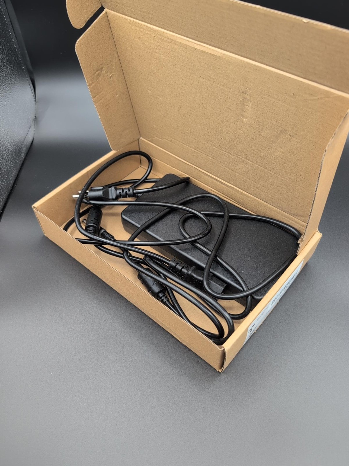 SLRIOYS 240W Charger Alienware M15 M17 X15 X16 X17 19.5V 12.3A Adapter