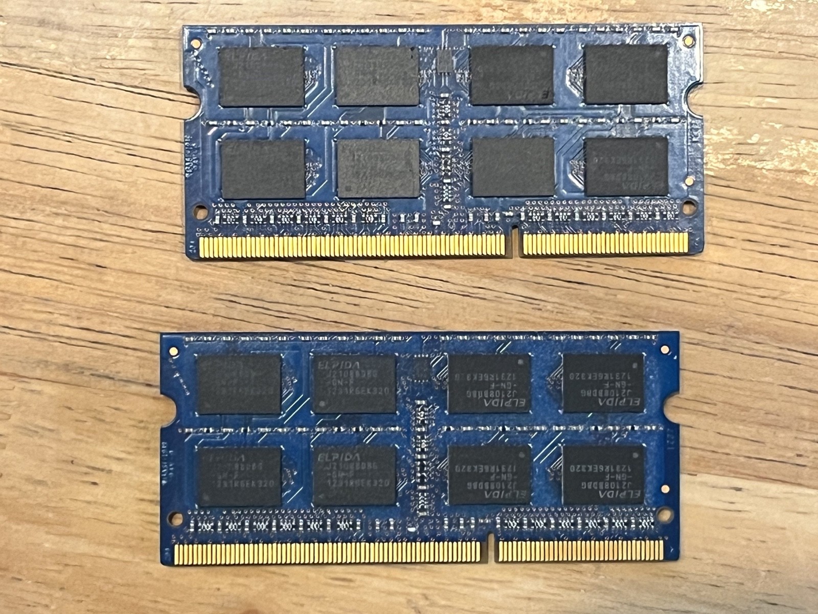 Elpida 4GB ( x2, 8 GB set)  PC3-12800 DDR3-1600 SODIMM MEMORY, RAM