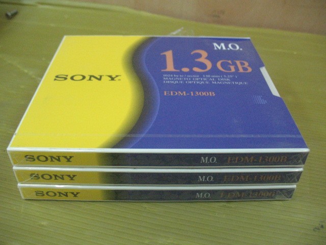 1 PCS  X Sony EDM-1300B 1.3GB Magneto Optical Disk 