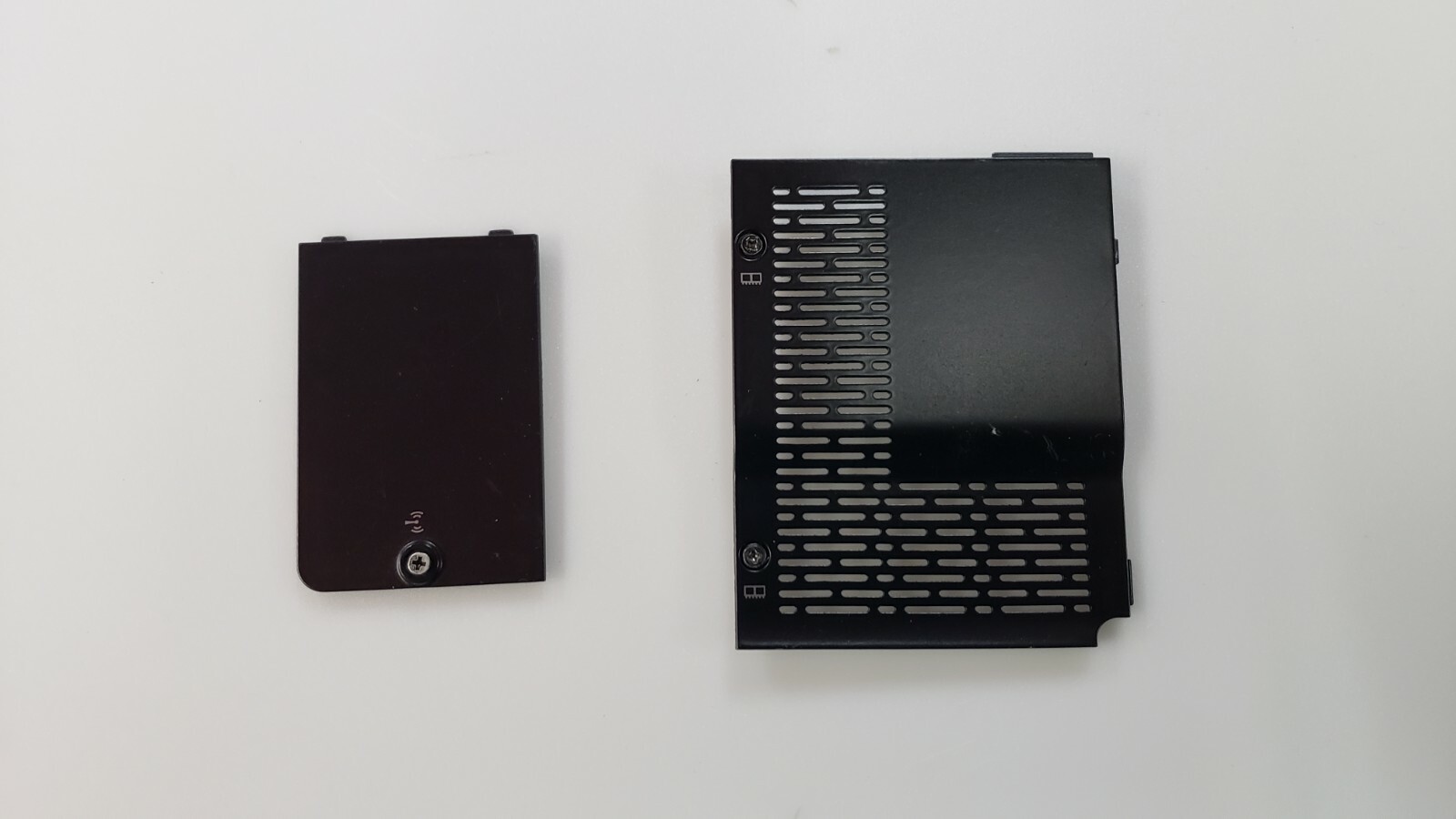 HP pavilion tx2500 RAM and WLAN cover doors 