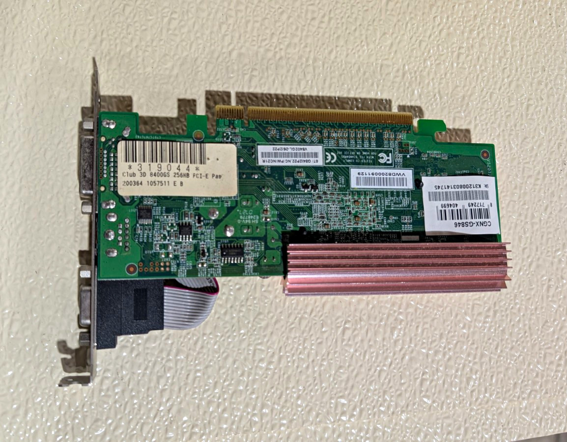 Club 3D NVIDIA GeForce 8400GS 256MB DDR2 Low Profile PCIe x16 DVI/VGA