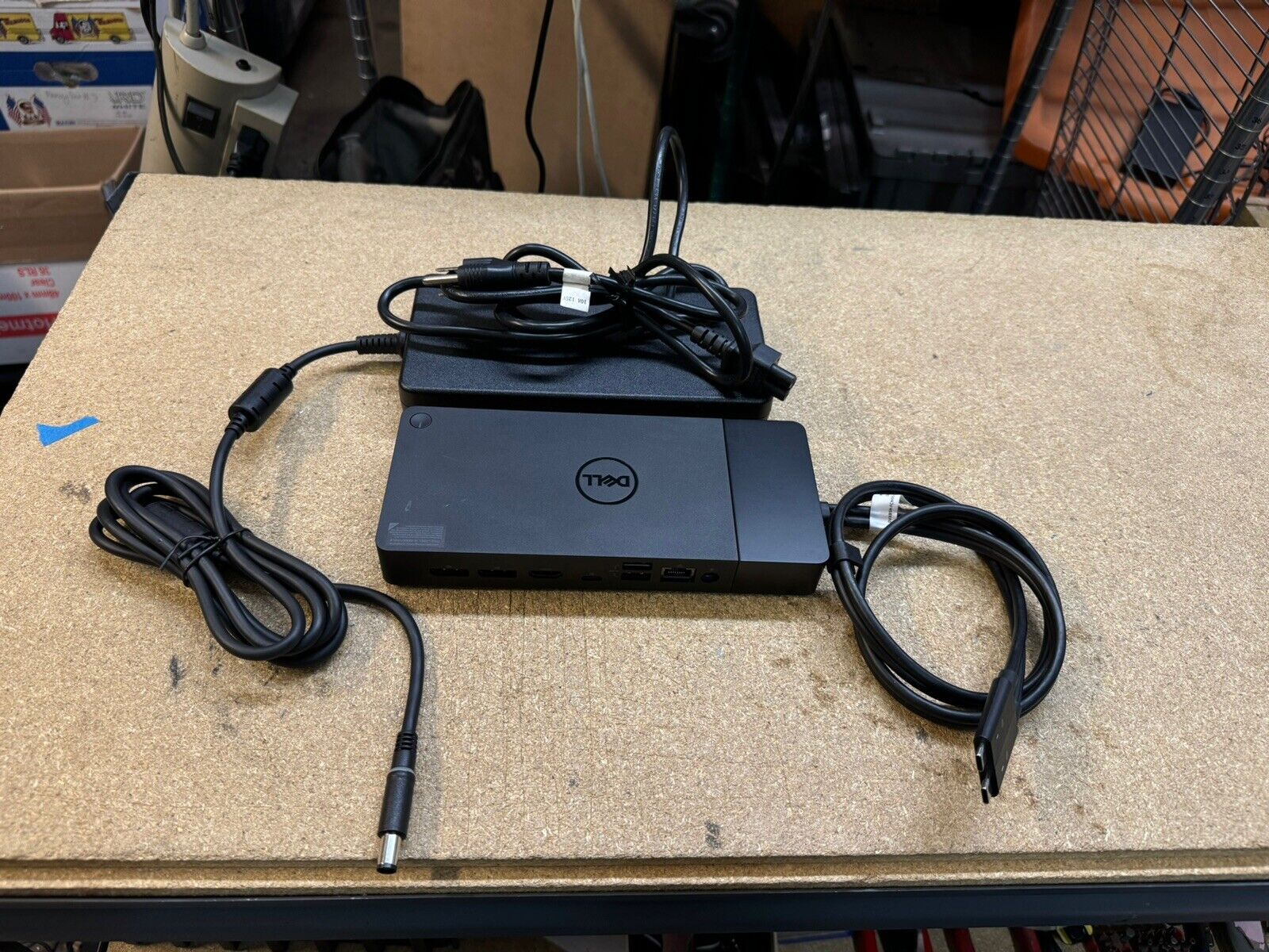 DELL PERFORMANCE DOCK WD19DCS Docking Station w/ 240W 12.3A AC ADAPTER