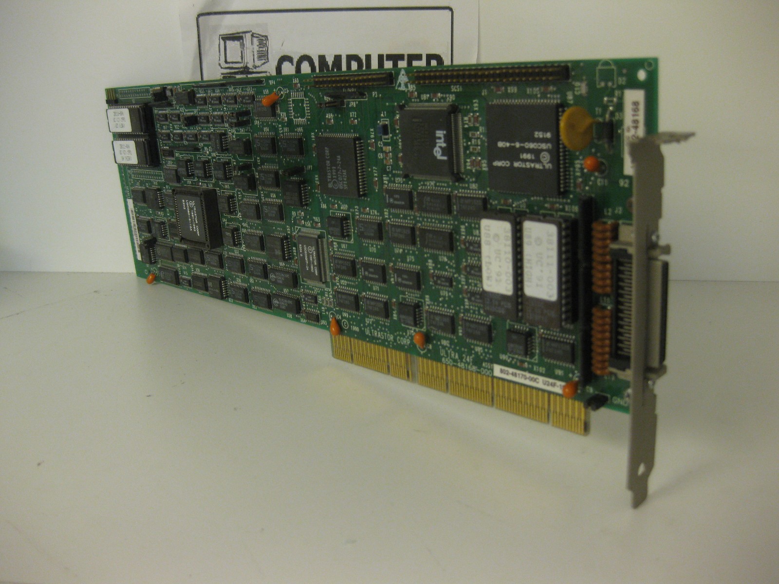 802-48170-00C ultrastor highly integrated EISA-TO-FAST scsi host adapter eisa  b