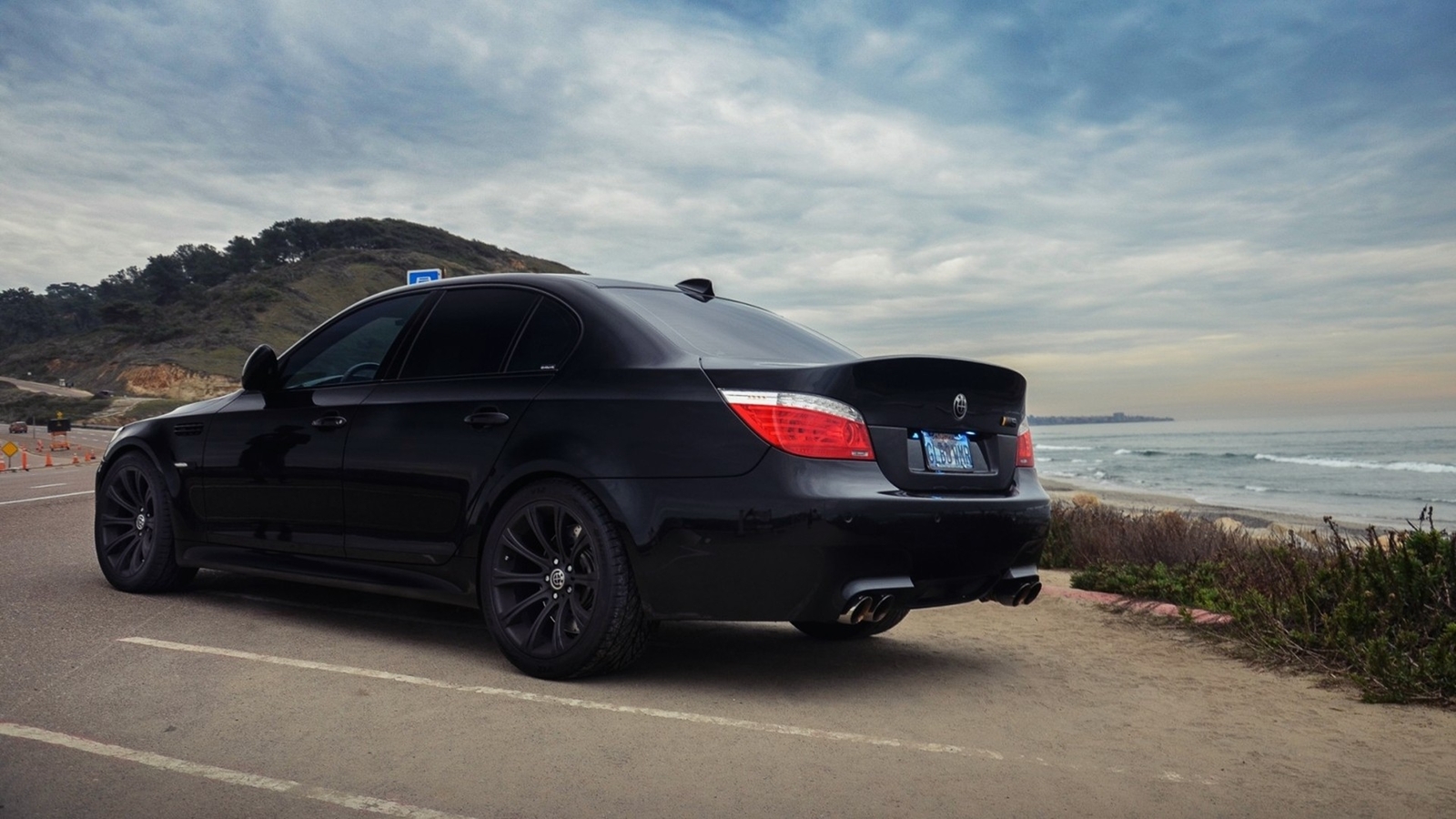 Cars bmw vehicles m5 e60 Desk Mat Stitched
