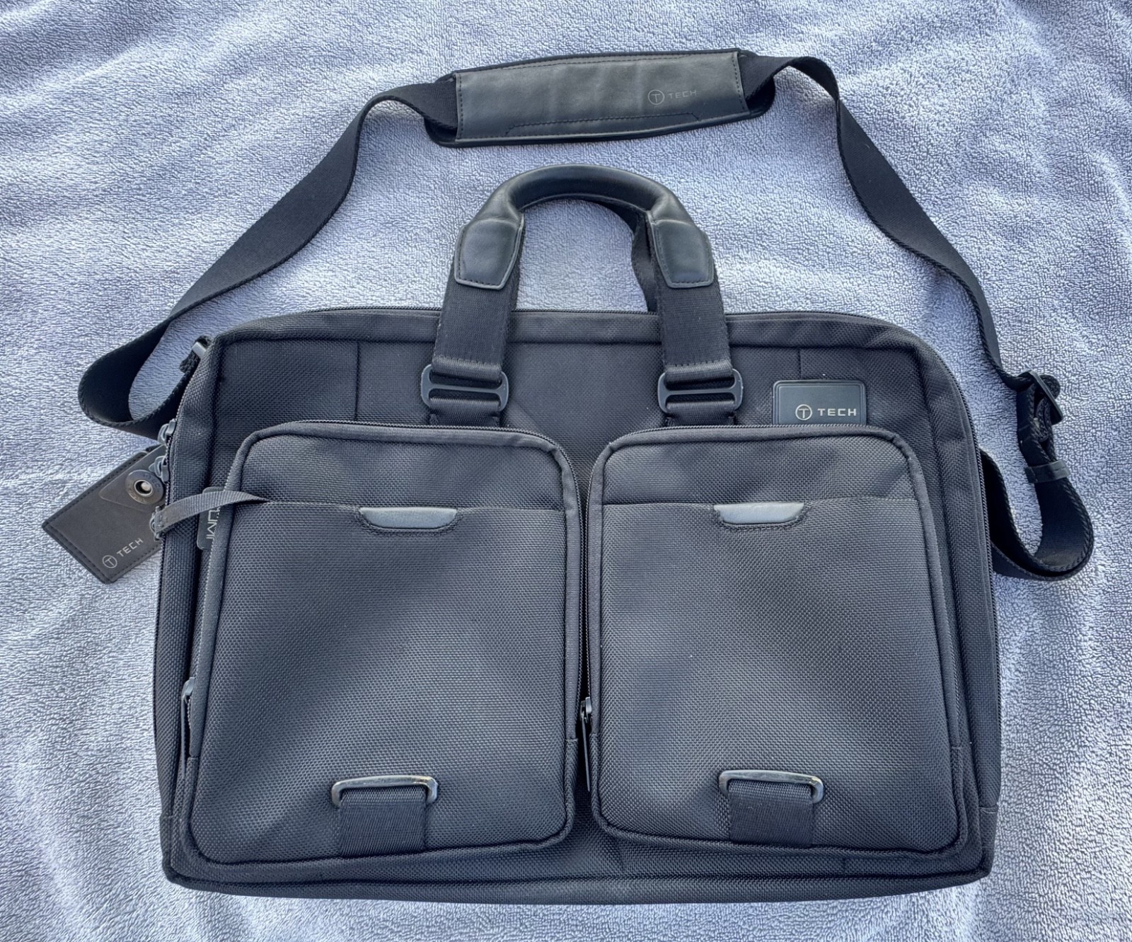 Tumi T-Tech Essential Gear Laptop Shoulder Briefcase Bag Messenger Nylon 58516D