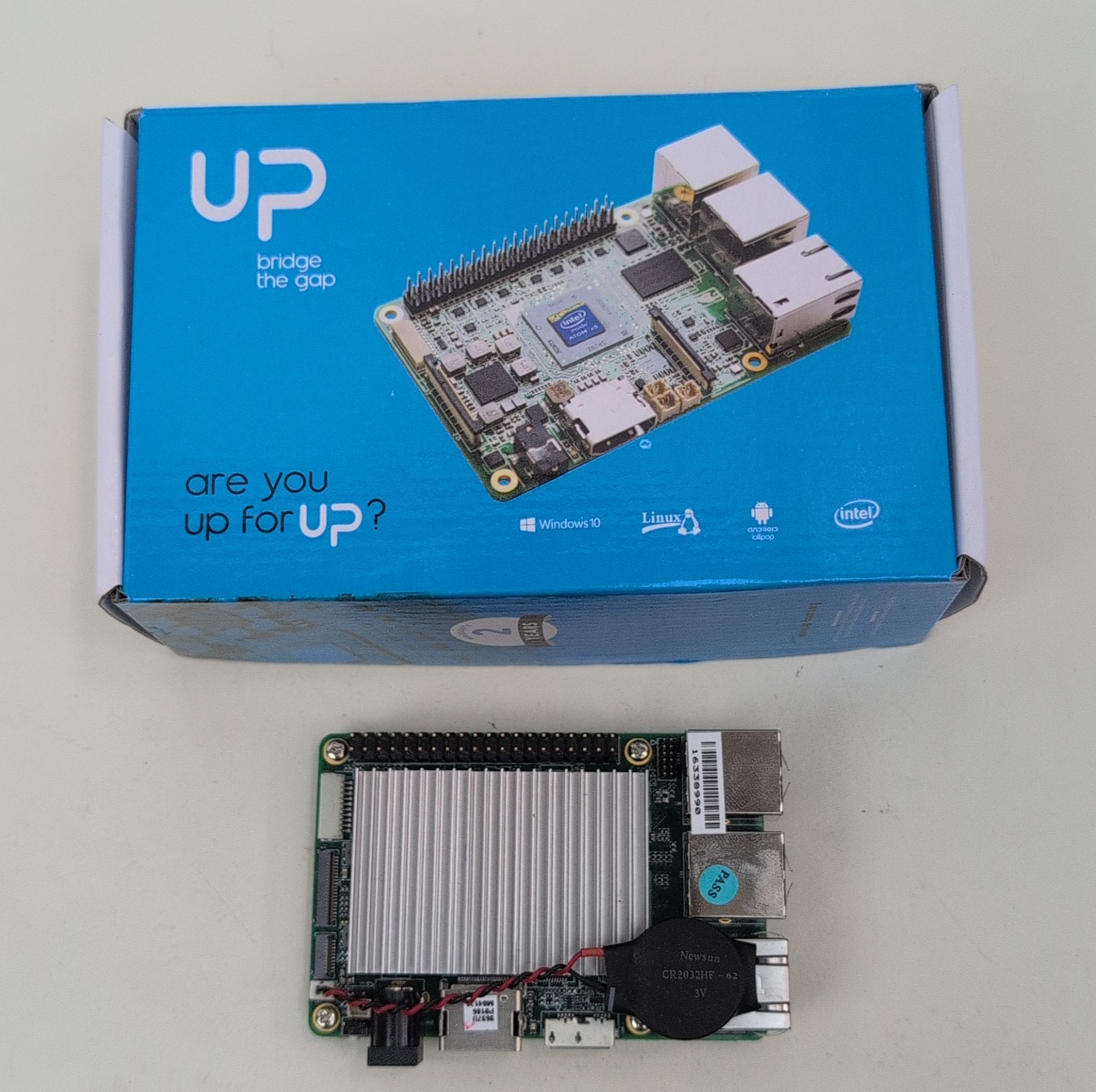 UP Board Intel Atom x5 Z8350 4GB RAM 64GB eMMC Single Board Computer Windows 10