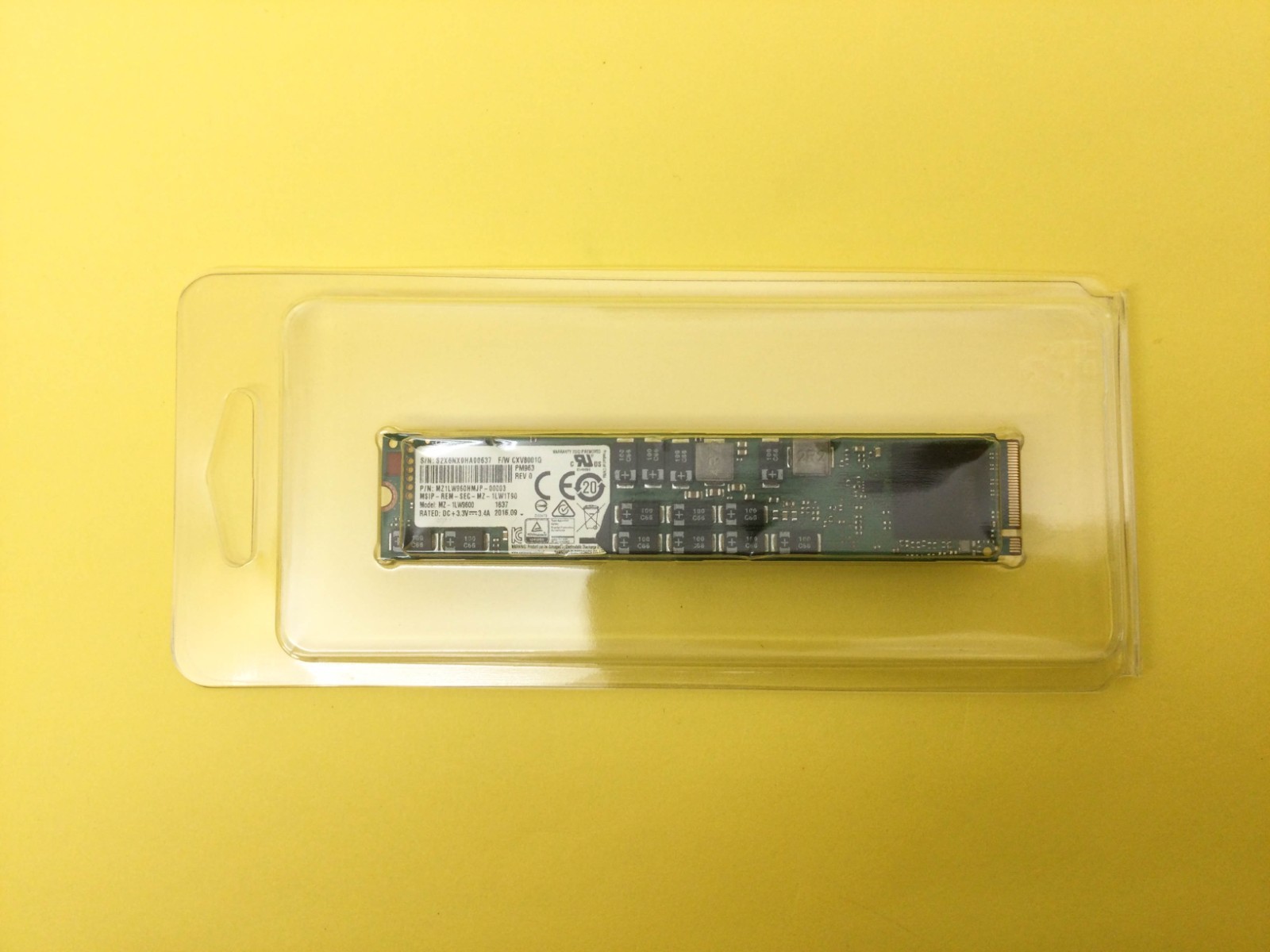MZ-1LW9600 Samsung PM963 Series 960GB NVMe PCI Express M.2 22110 SSD New
