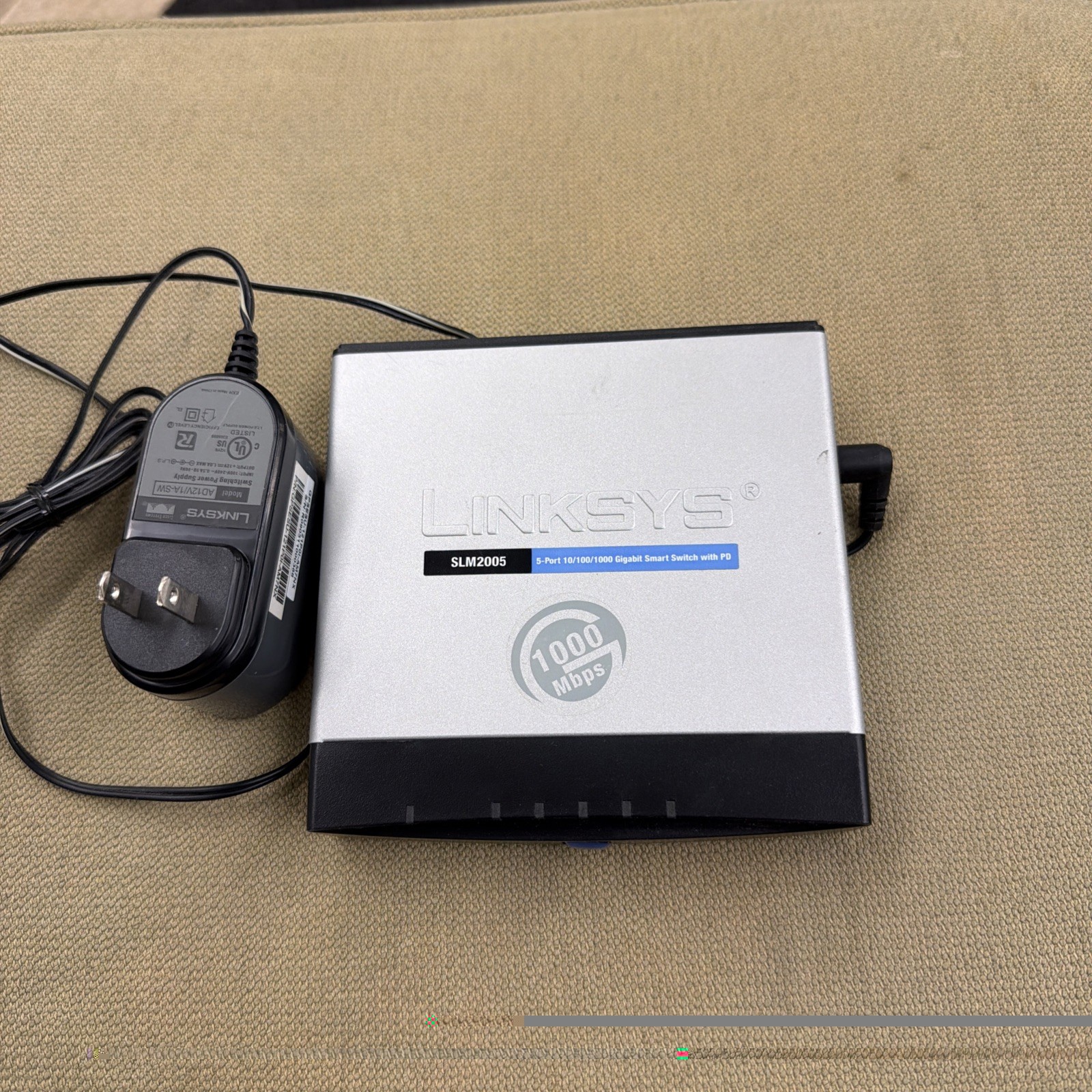 Cisco LINKSYS Business Series SLM2005 5-Port 10-100-1000 Smart Switch With PD