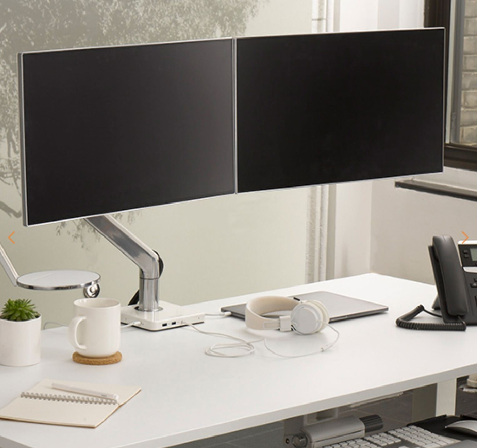 Humanscale Quick Connect Monitor Package – M/Connect 2 & M8.1 Dual Monitor Arm