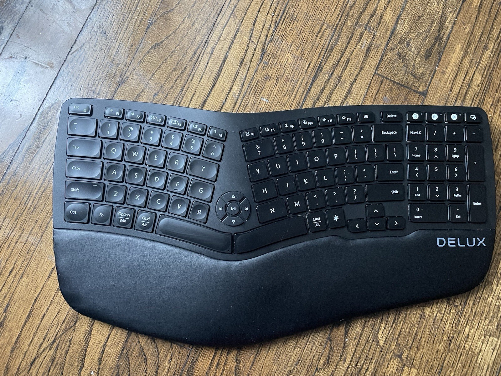 Delux Wireless Ergonomic Mouse 2.4G USB.With Dongle. Tested.