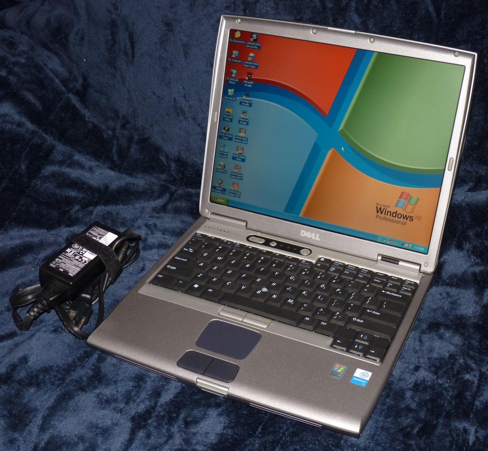 COMPLETE Dell Latitude D600 14" 1.80GHz/160GB/1GB/Serial/Parallel/ATI GPU/XP PRO