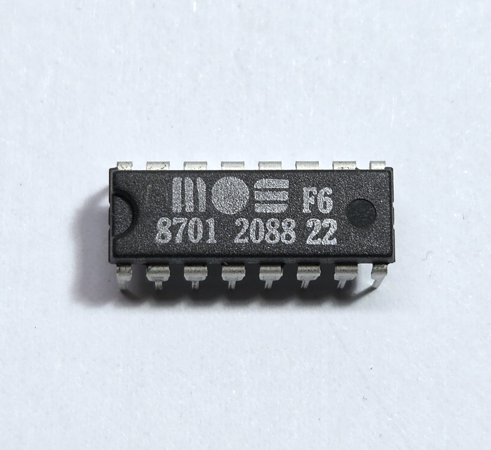Commodore MOS 8701 Clock Generator Timing Chip C64/C128 (7701) #2088