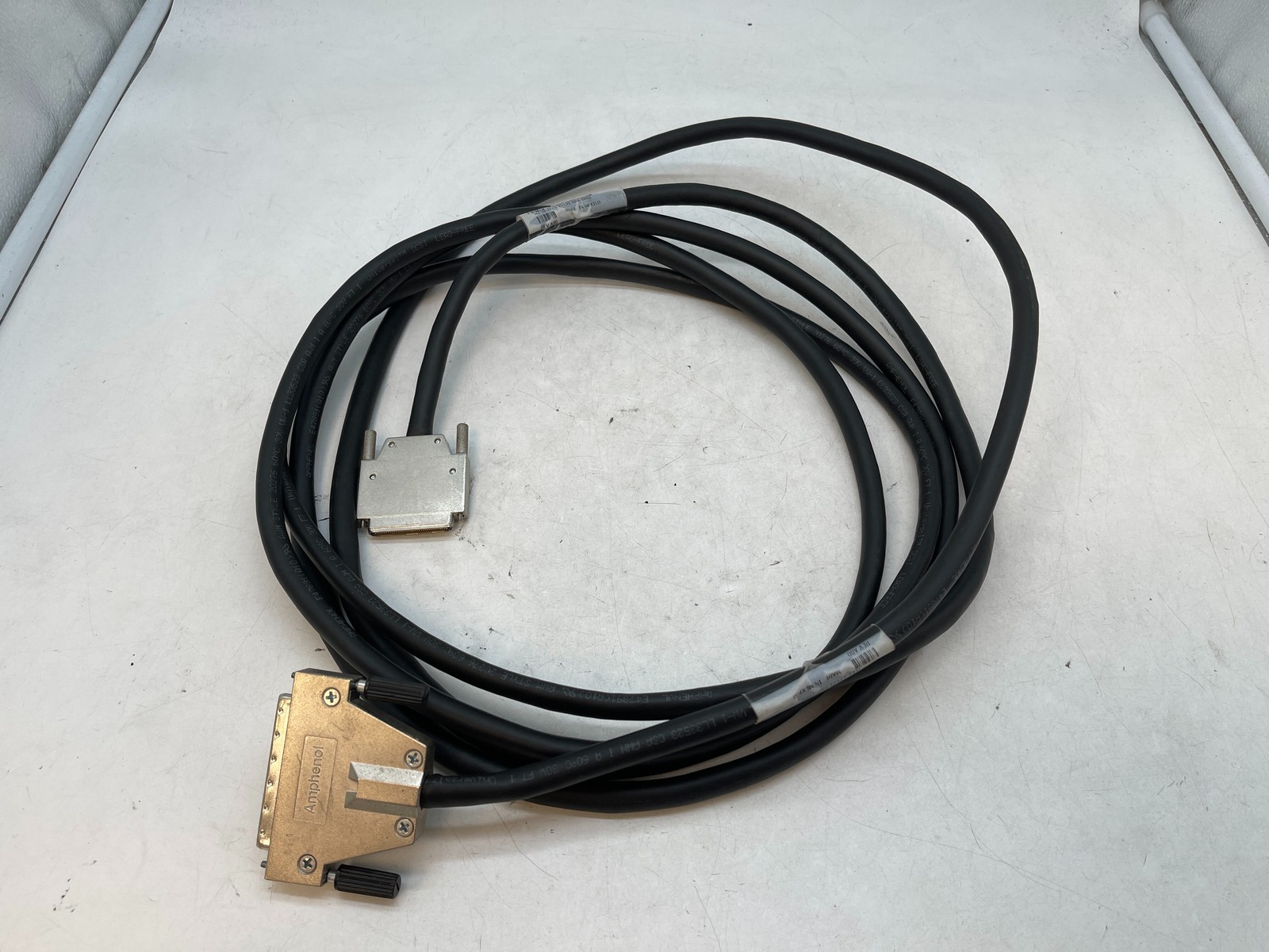 Dell/Amphenol 2m VHDCI to HD68 External SCSI Cable(P/N: J3431/0FJ114) - Free S/H