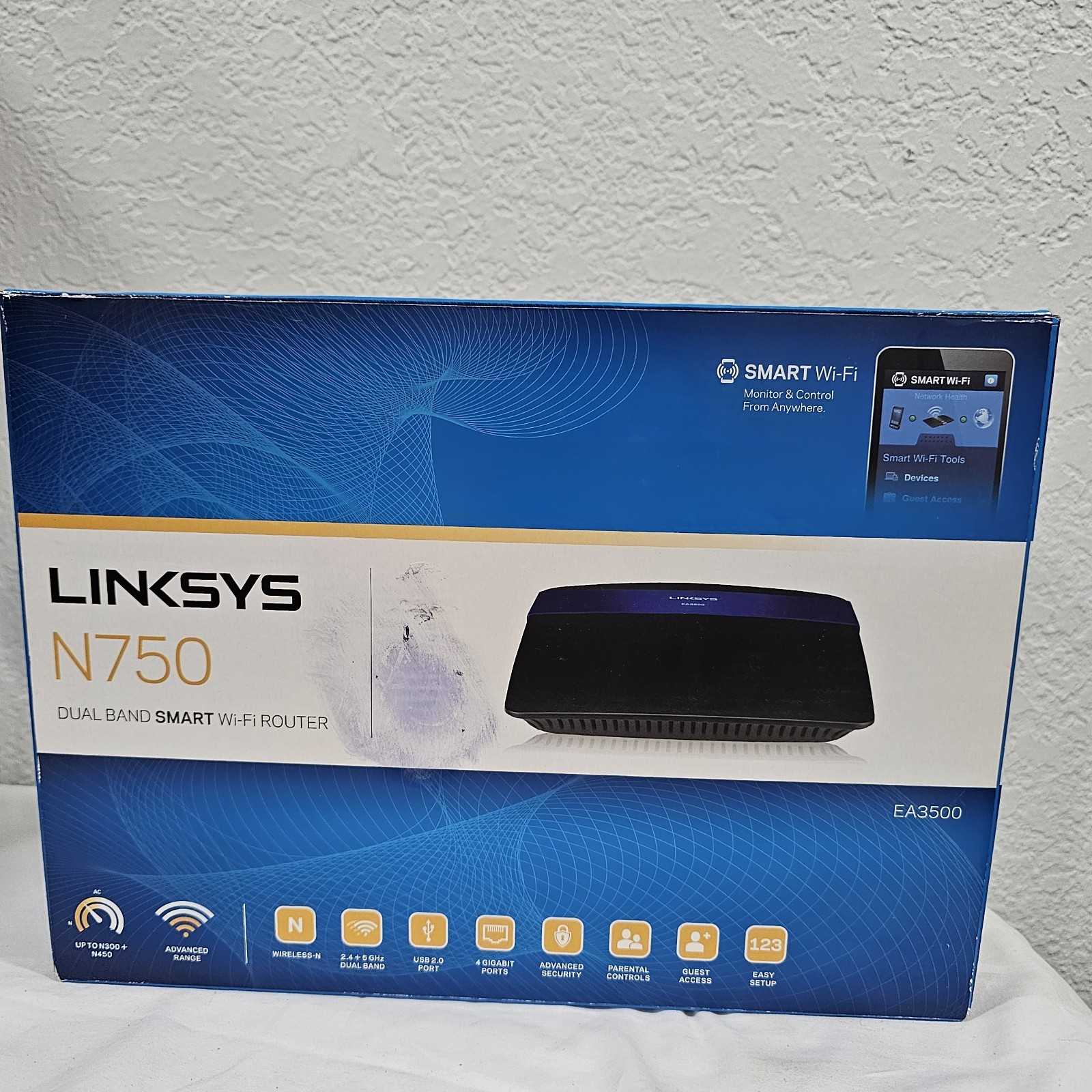 Linksys EA3500 N750 Dual-Band Smart Wi-Fi Router (4 Gigabit Ethernet ports)