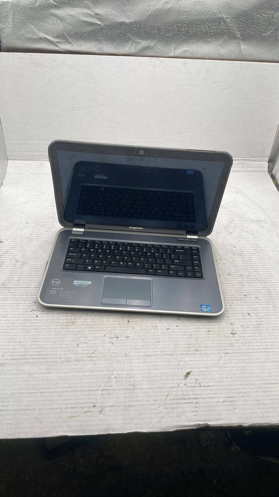 Dell Inspiron 15Z 5523 Ultrabook Intel Core i7 3rd Gen 15.6" Laptop