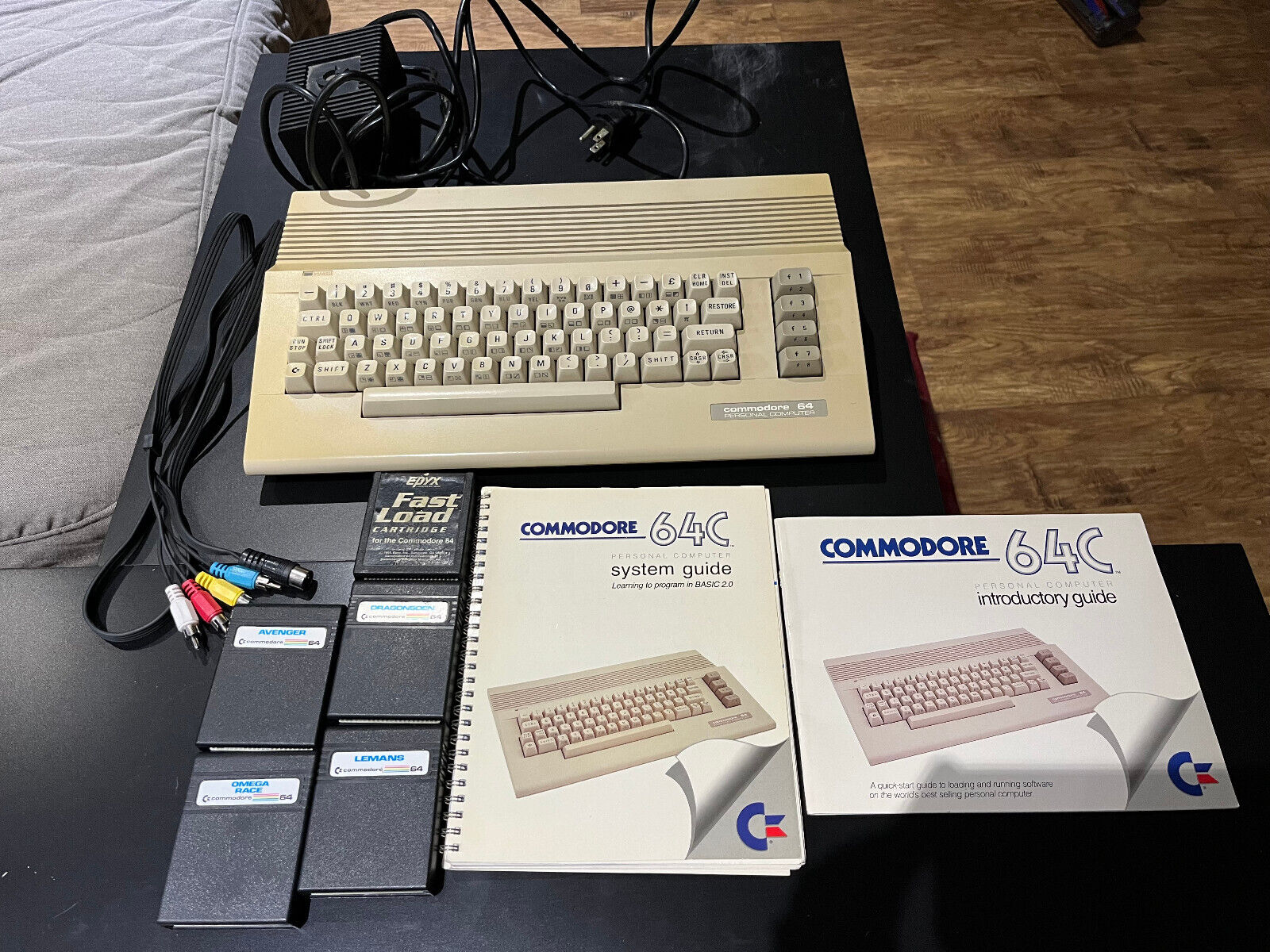 Commodore 64c computer, power, video, carts - tested and working