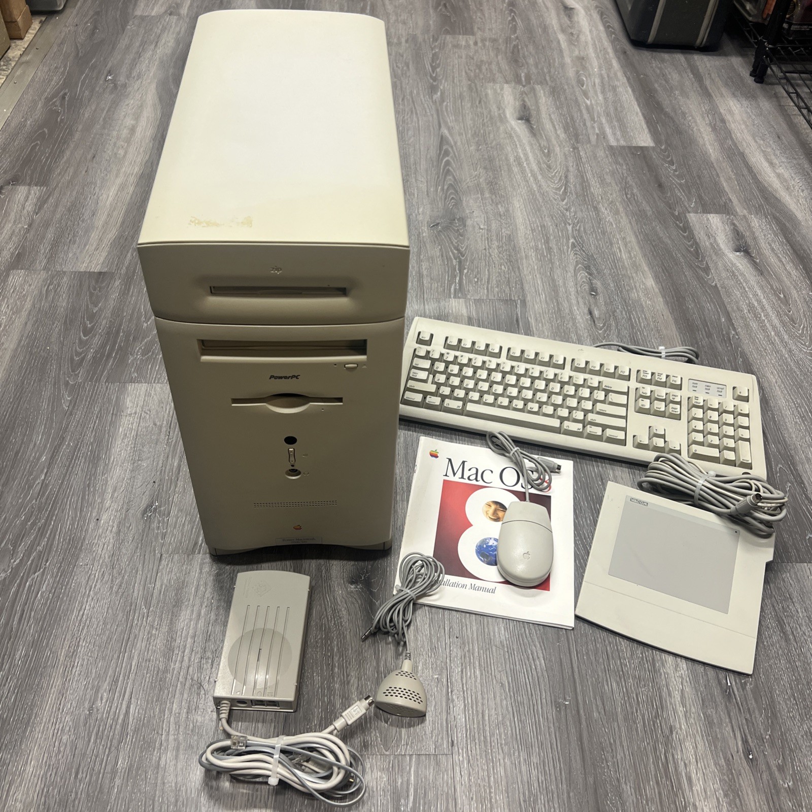 Apple Power Macintosh 6500/300 , Mac OS 8
