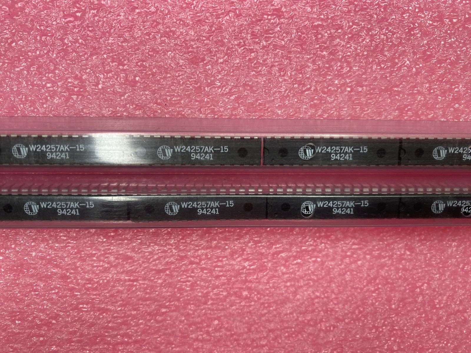 2pcs of New Vintage WINBOND 32x8-15 CACHE MEMORY DIP 28 pin W24257AK-15