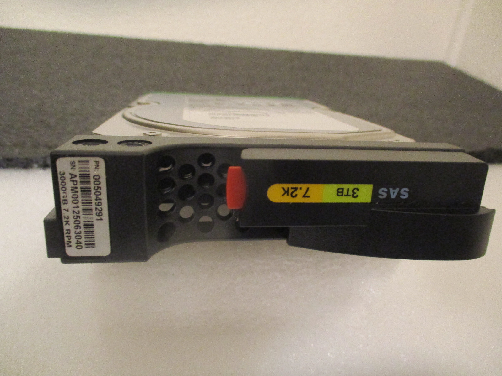 EMC  005049291 3TB 7.2K 6Gbps 3.5" SAS HDD V2-PS07-030 for  VNXe3100 VNXe3150 