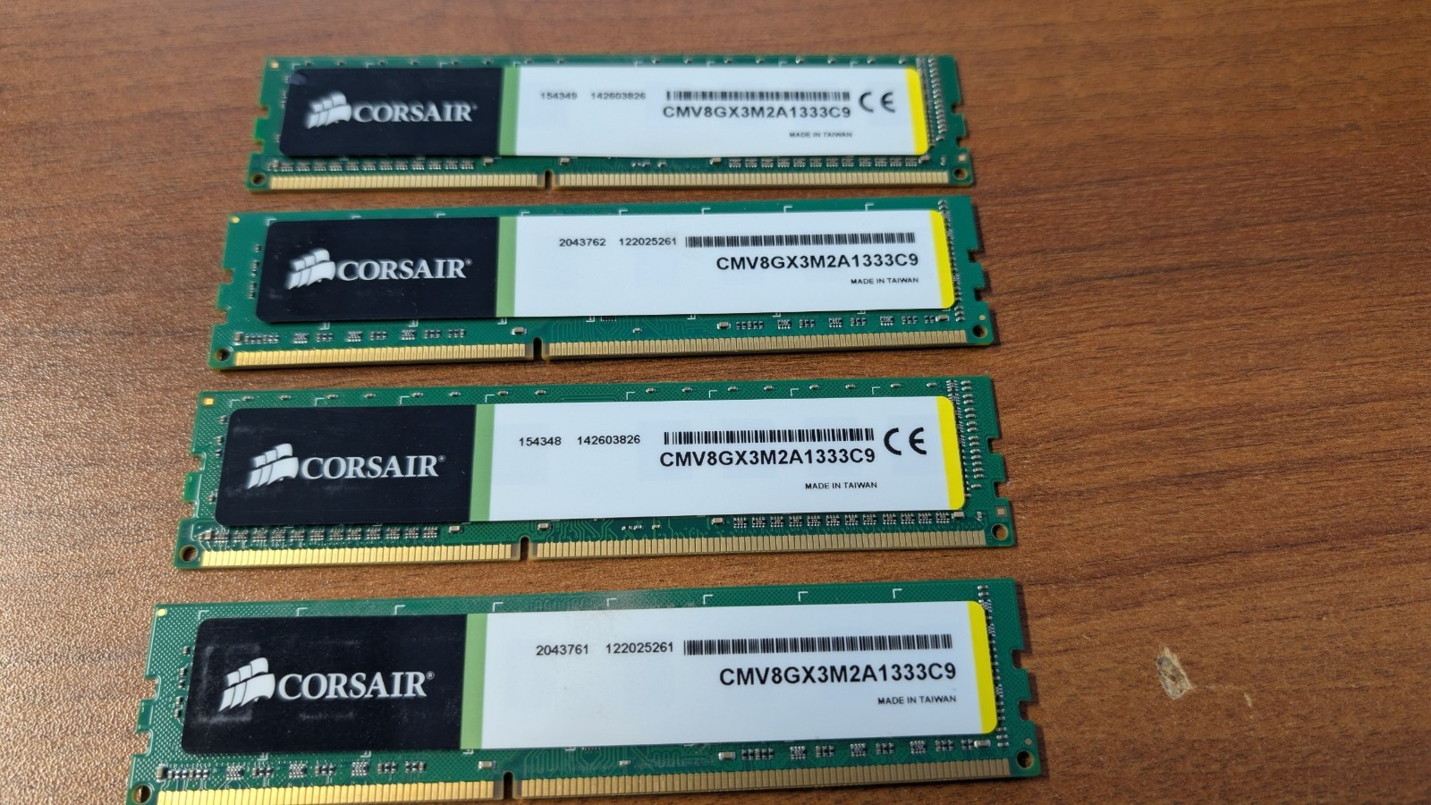 Corsair ValueSelect 8GB Kit (2x4GB) DDR3-1333 PC3-10600 CMV8GX3M2A1333C9 Desktop