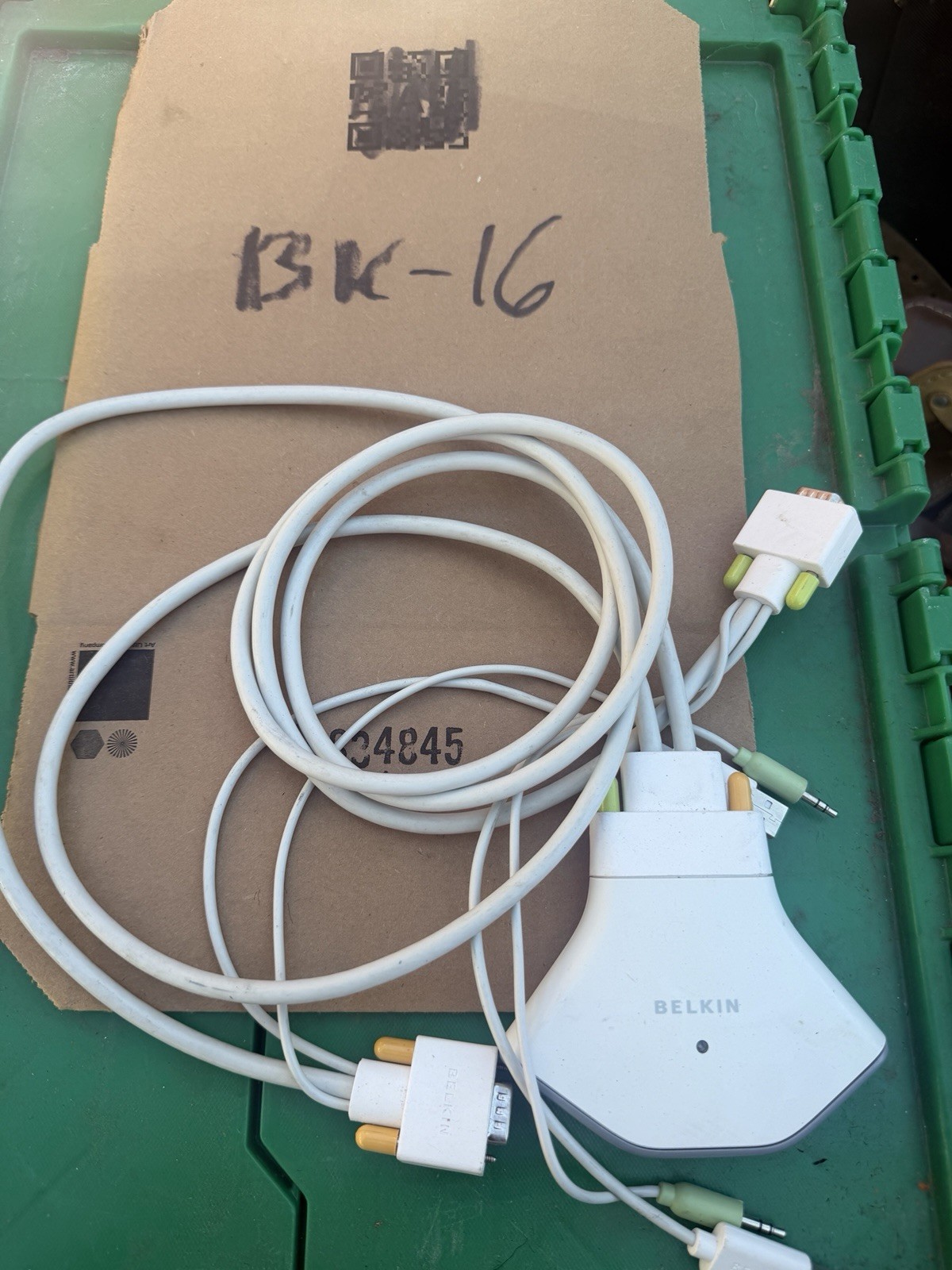 Belkin FLIP F1DG102U 2 port USB VGA Audio Computer KVM switch +Cables Remote