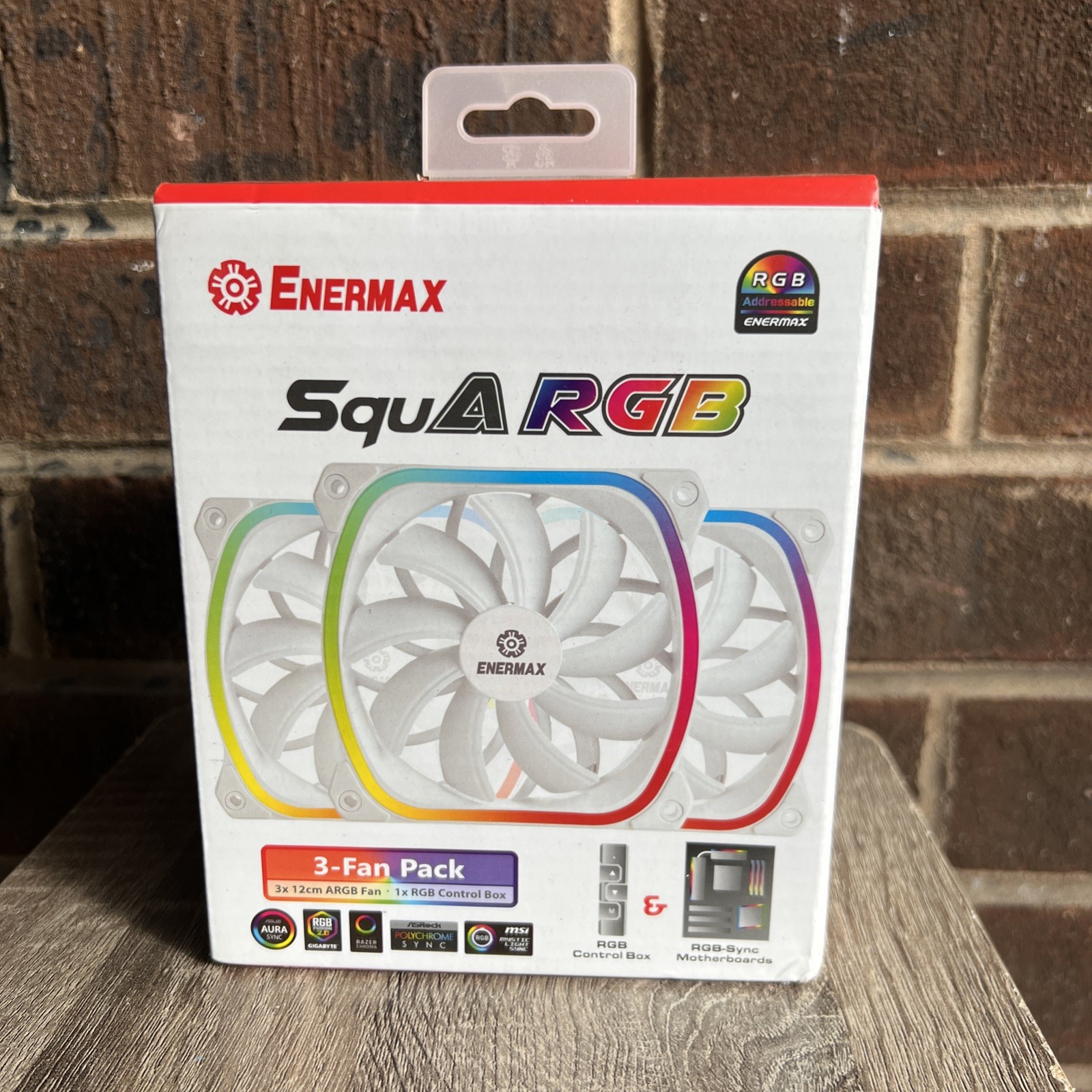 Enermax SquA RGB White Ventilatore 12 cm 1500 Giri/min 23 dB UCSQARGB12P-W-BP3