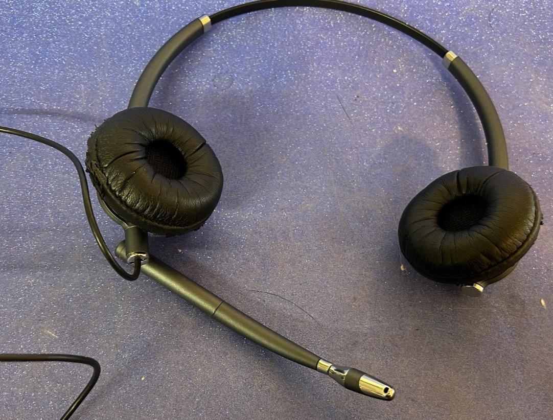 Plantronics Headsts ENCOREPRO HW720 with DA80 Audio Encoder lot J