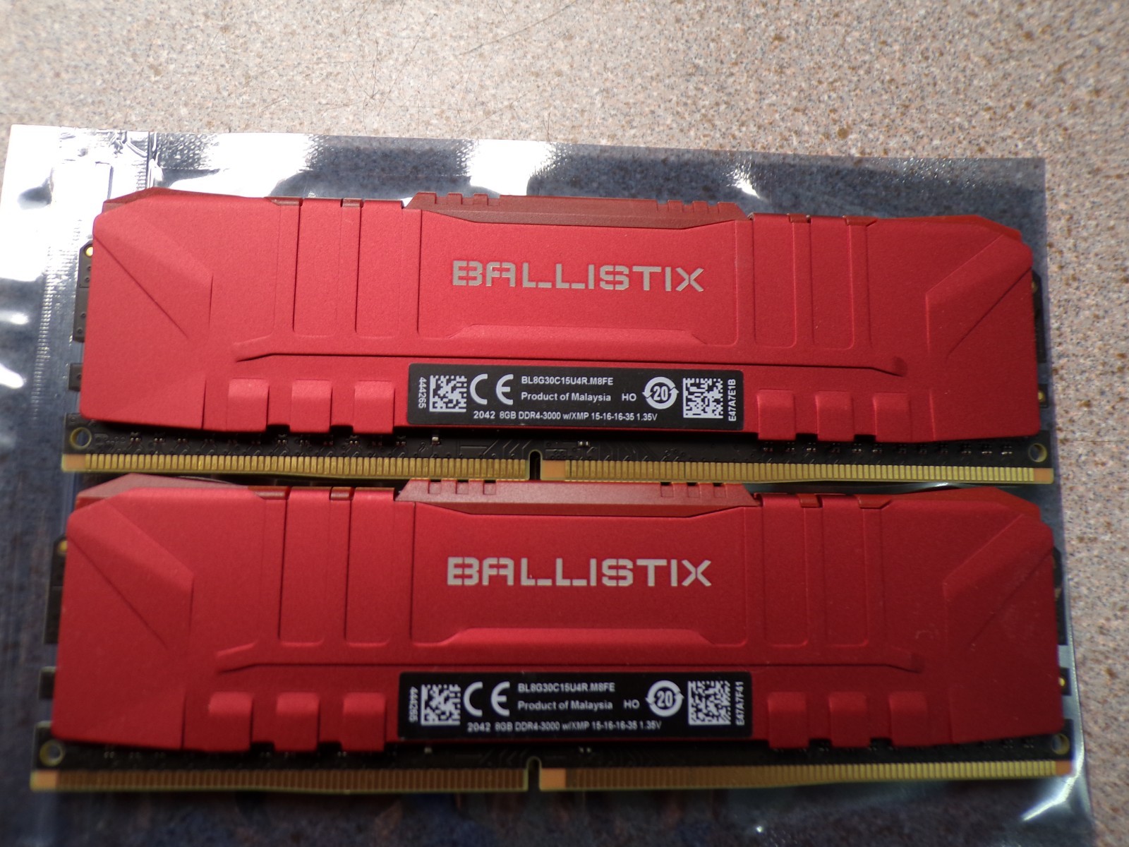 Crucial Ballistix 16GB (2x8GB) RAM DDR4 3000MHz BL8G30C15U4R.M8FE #674