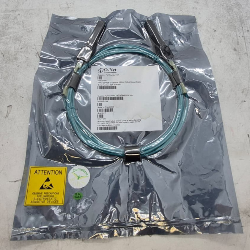 Sealed O-Net 100G QSFP28 to QSFP28 3M Active Optical Cable 1AT-3Q4M03XX-01A