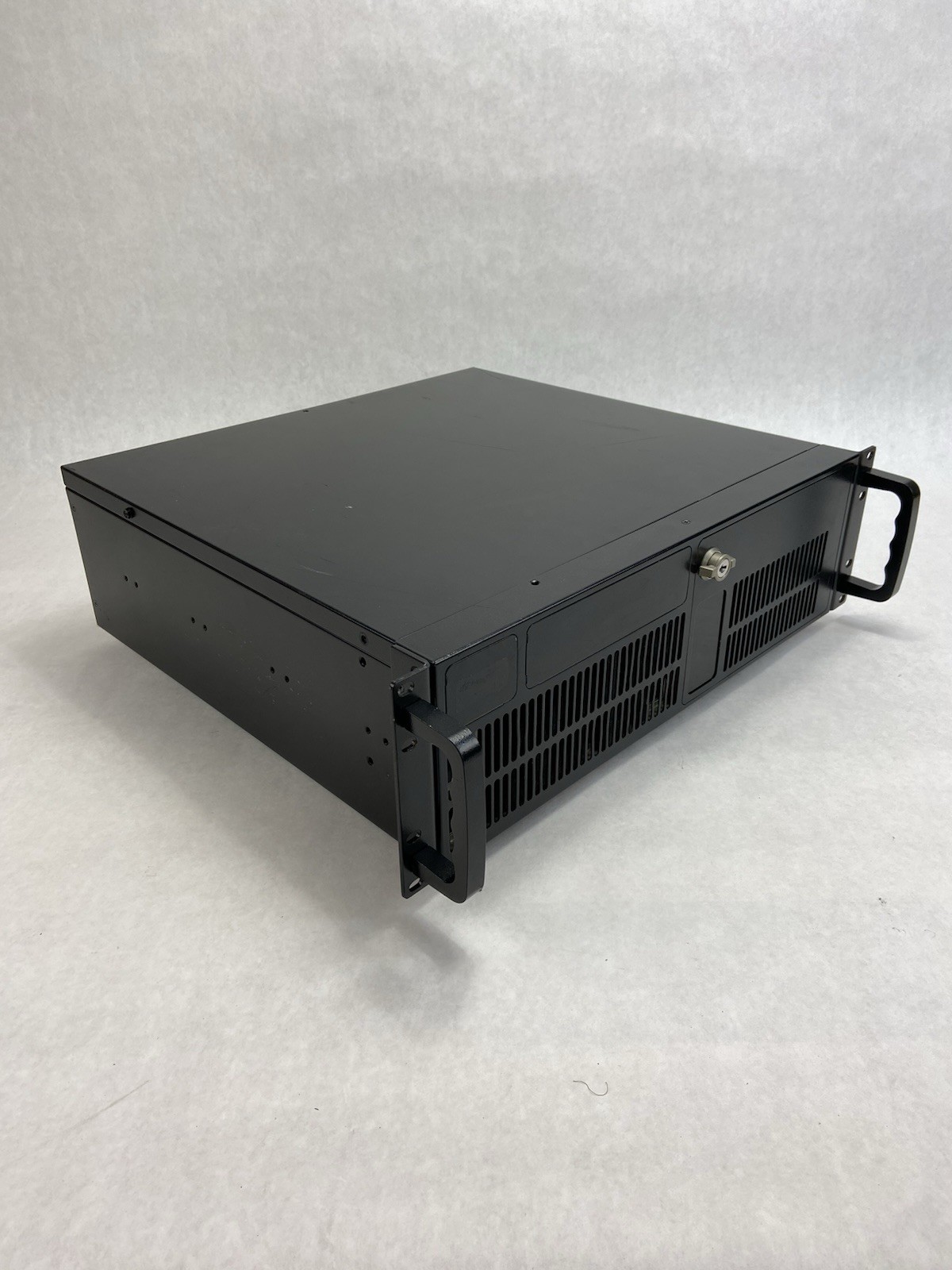 General Technics 3U Quiet Rackmount Chassis Corsair CX750 750W Power Supply