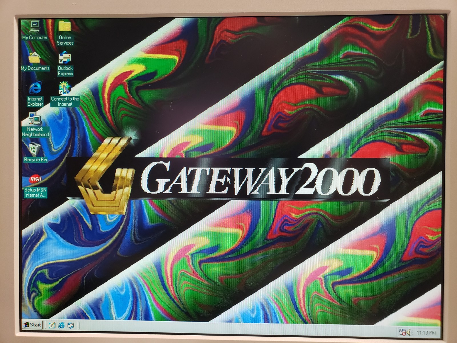 Vintage Gateway 2000 Desktop PC Pentium 166MHz 64MB 6GB Win98-SE Mach64 PCI ISA