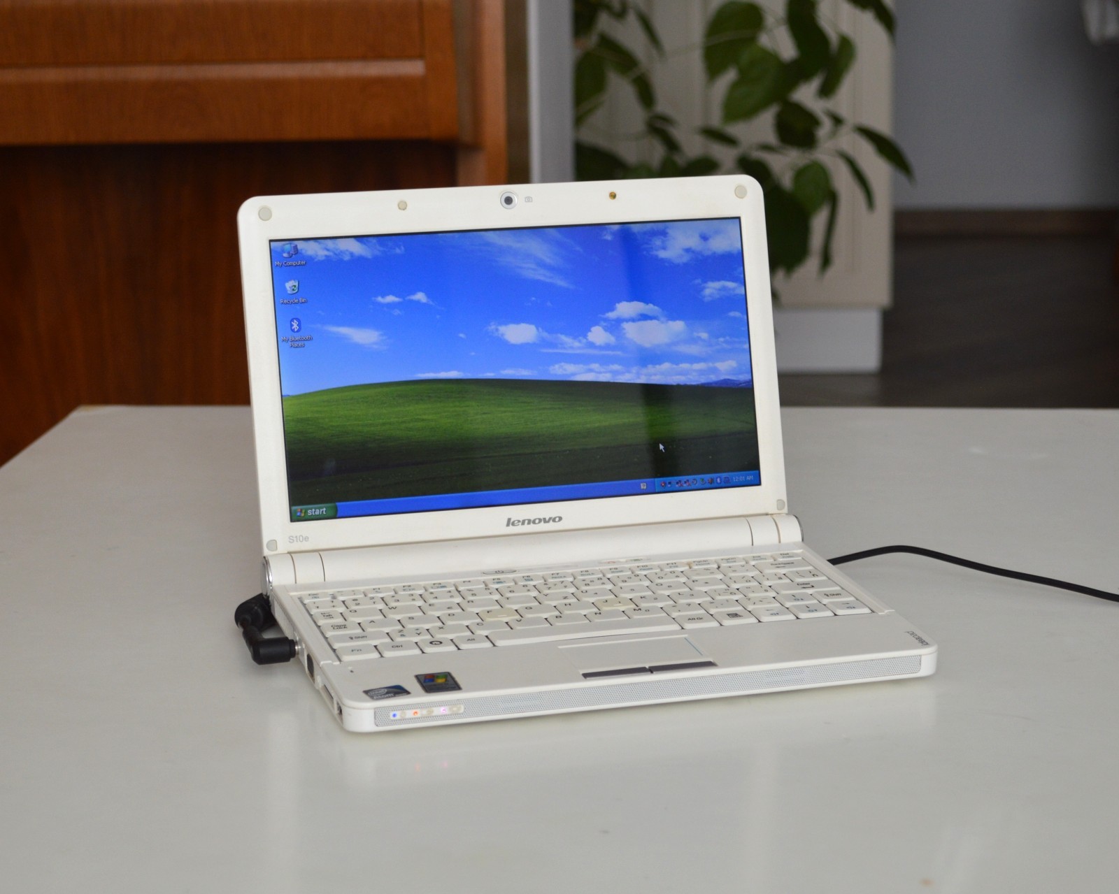 Lenovo IdeaPad S10e Laptop Netbook Windows XP White Vintage Keyboard Fault