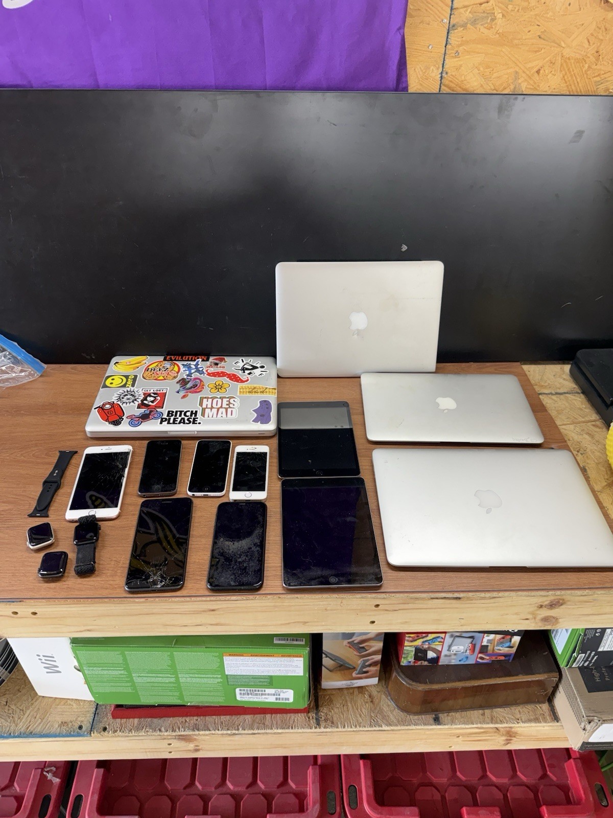 Apple iPhone/macbook/watches/ipad - Lot Of  15 Parts Or Repair Only No Returns