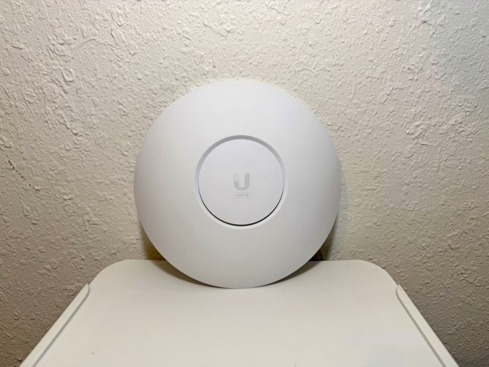 Ubiquiti UniFi 6 Long Range Wi-Fi Access Point - UR-LR - White