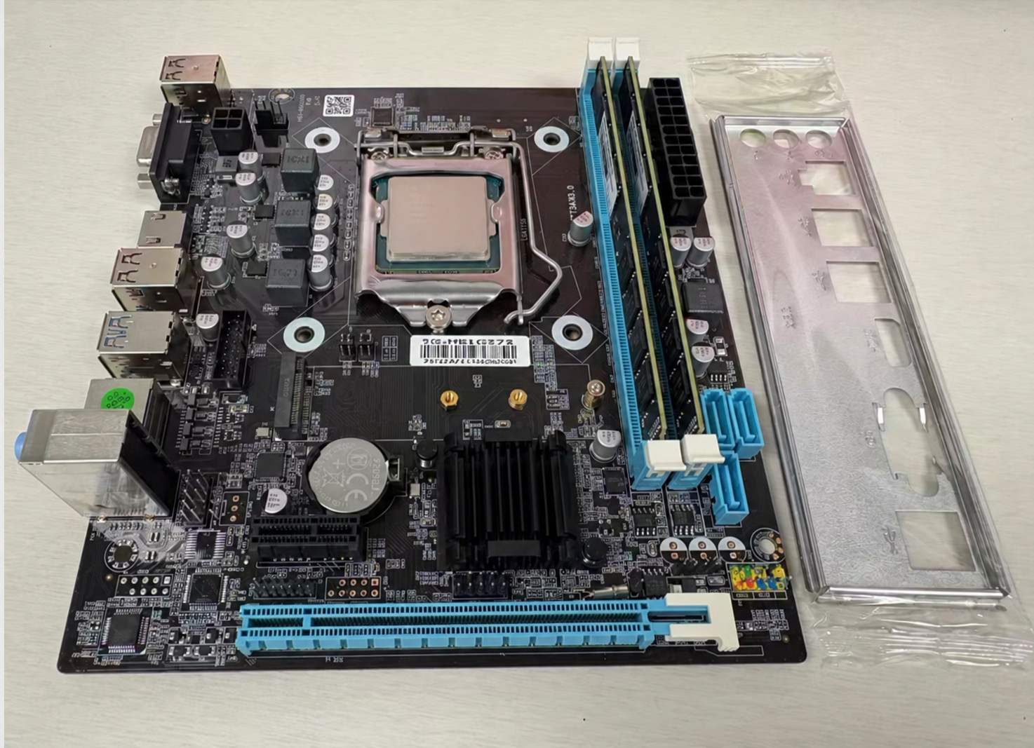 H81 LGA1150 mATX Motherboard i7 4th CPU 16GB (2x8GB) M.2 NVMe I/O Shield Battery