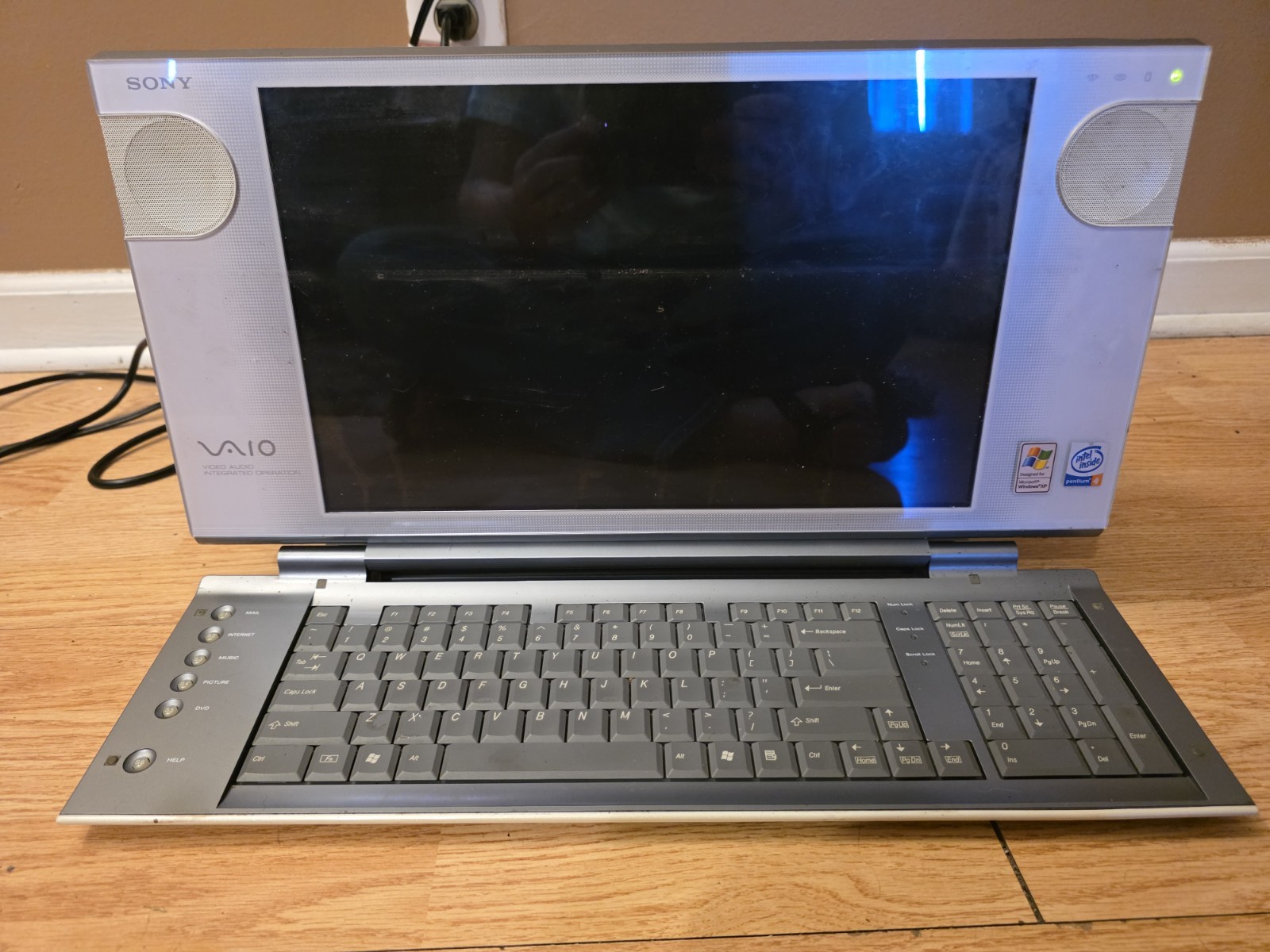 Rare Sony Vaio PCV-W20 Desktop PC Compact All-in-one