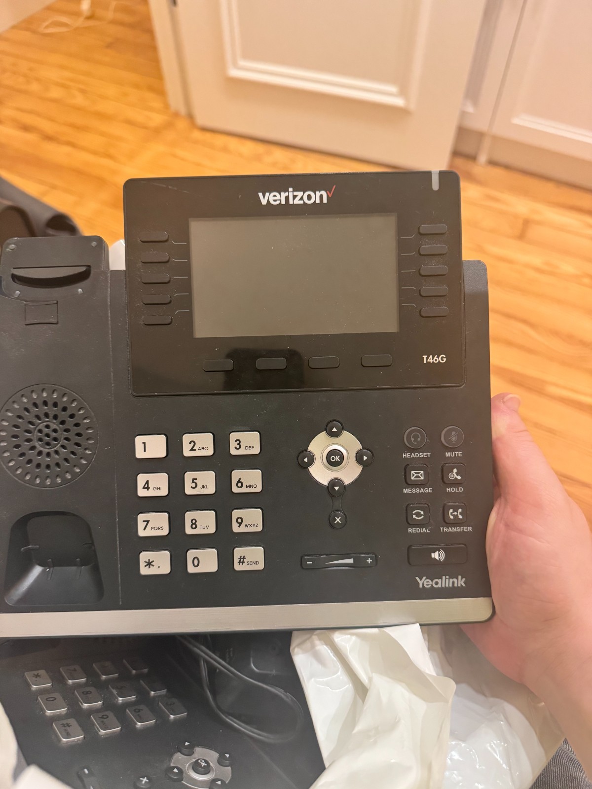 Yealink SIP-T46G Gigabit IP Desk Phone (Verizon) w/ WF40 Wi-Fi USB Dongle